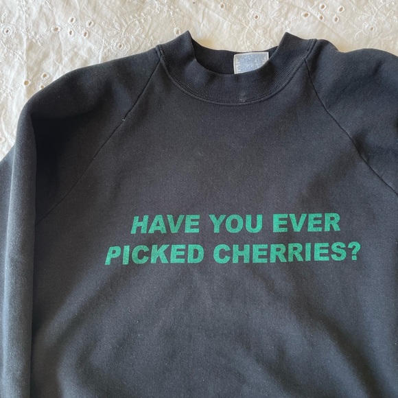 Cherry pick black crewneck - Picture 4 of 4
